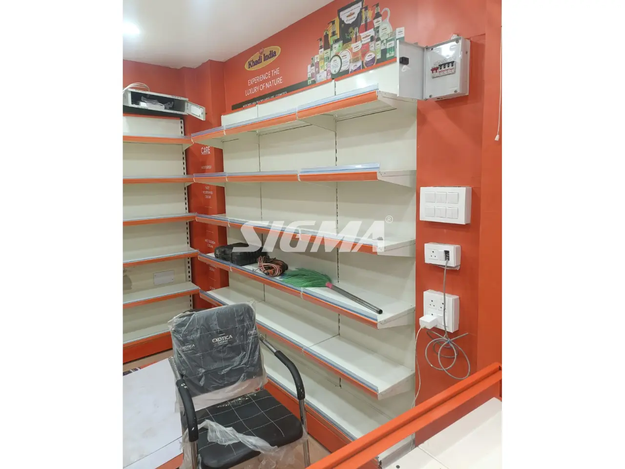 561062431_Premiun-Display-shelves-installation-Uttarakhand.webp