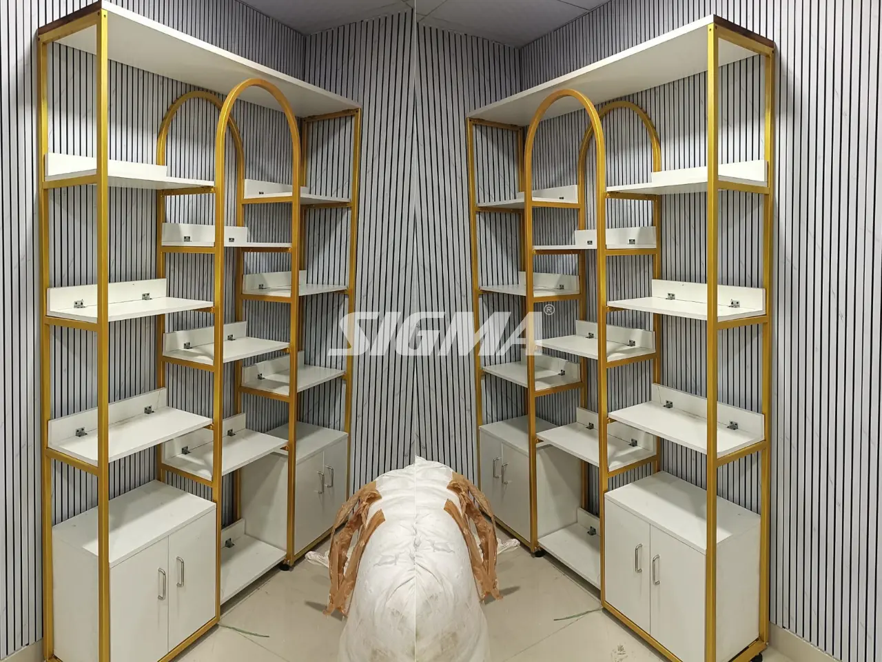 849172515_Modern-Garment-Racks-in-Bangalore.webp
