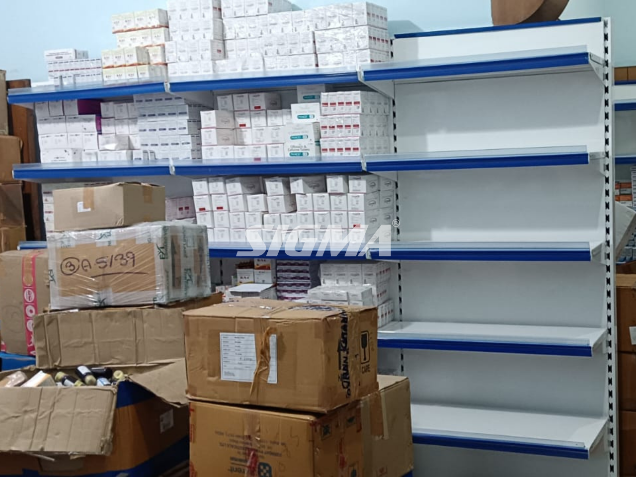 910400460_Pharmacy-Display-Racks-Ranchi1.png