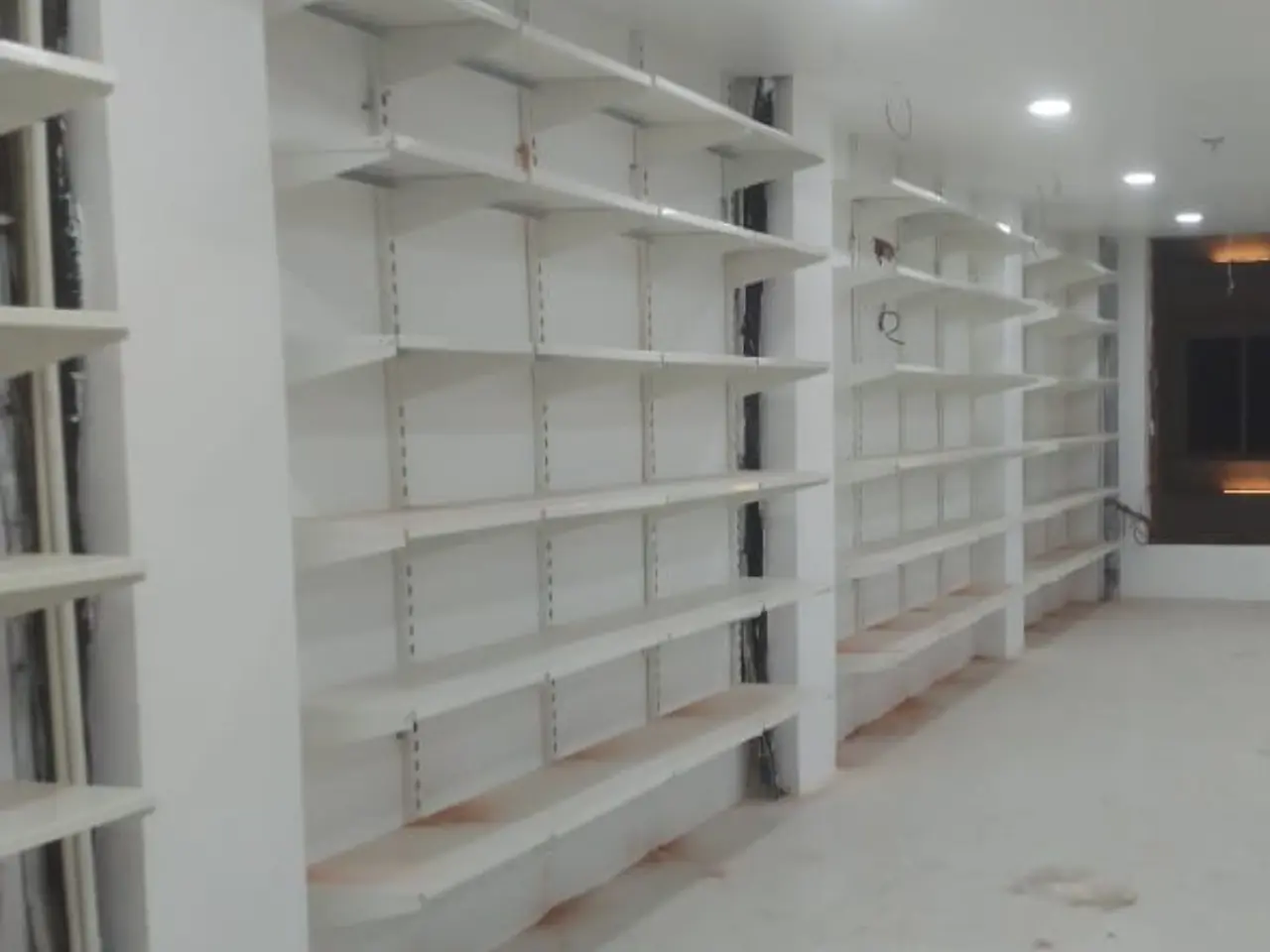 Wall Mount Display Racks in Kanpur