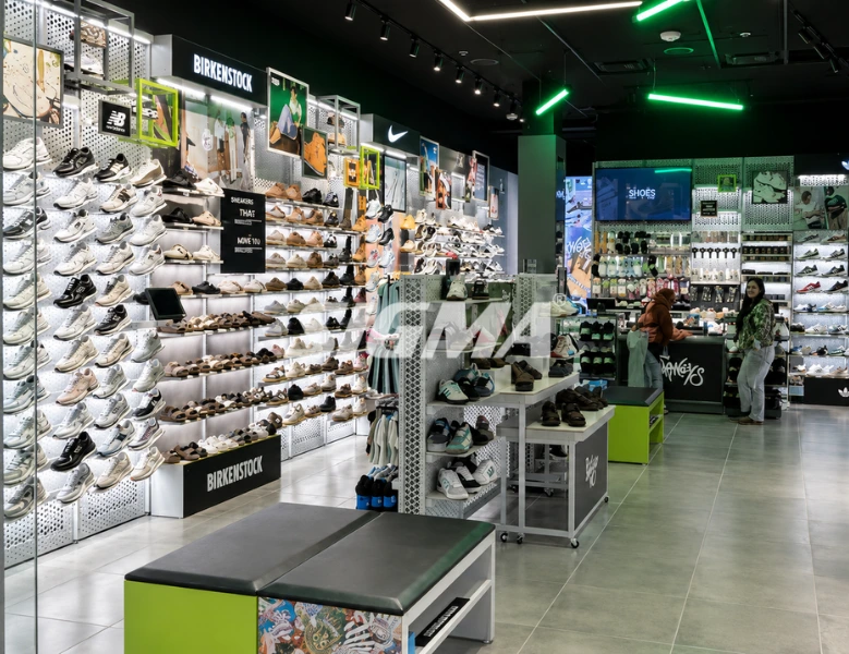 Multi-brand-wall-for-footwear.webp